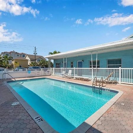Wave Condo St. Pete Beach Exterior photo